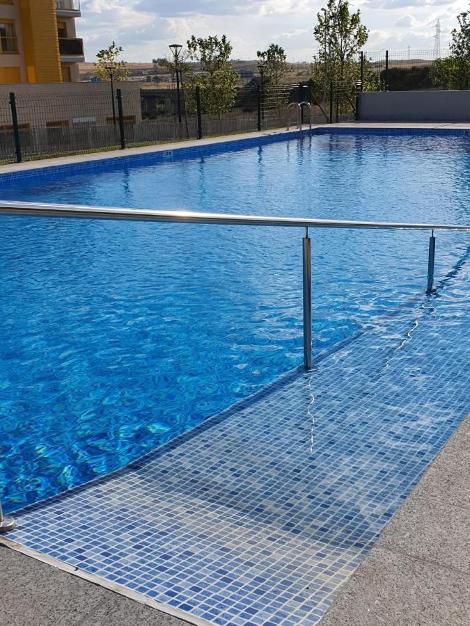 Apartamento Nuevo, Accesible Y Con Piscina !!! Саламанка Экстерьер фото